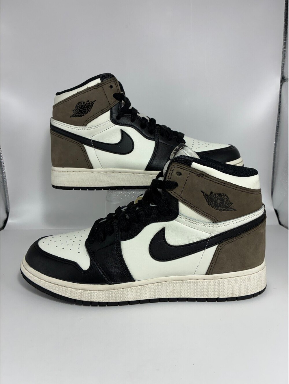 Size 7y/8.5w - Nike Air Jordan 1 Retro High OG Dark Mocha